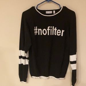 Blk lightweight fitted logo cotton sweater.